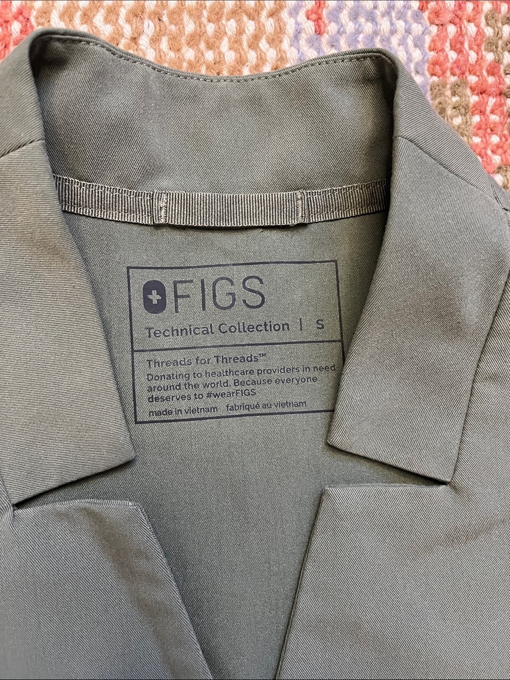 FIGS Inala Slim Scrub Top Green Size S - Picture 2 of 9